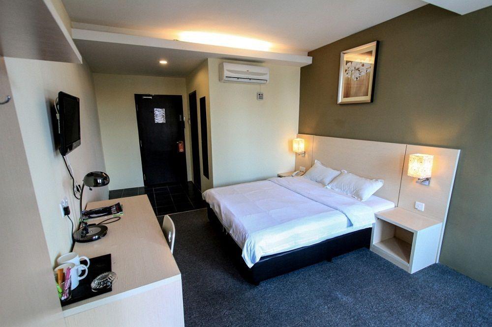 Super 8 Hotel @ Georgetown George Town Exterior foto