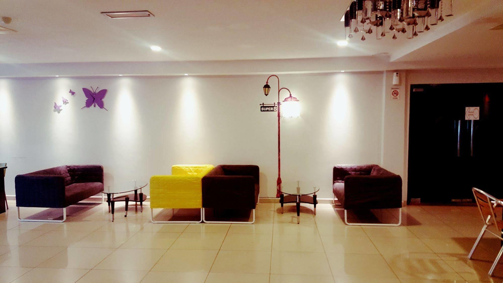 Super 8 Hotel @ Georgetown George Town Exterior foto